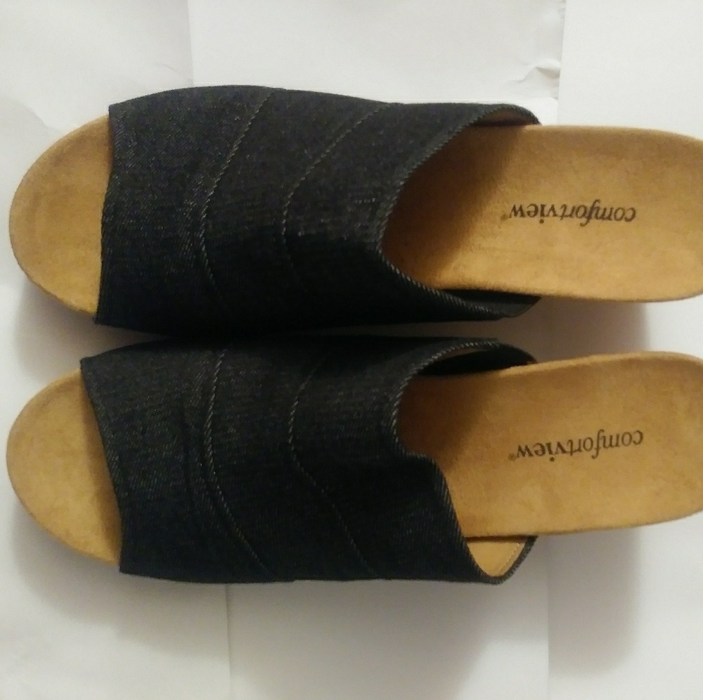 Wedge sandals